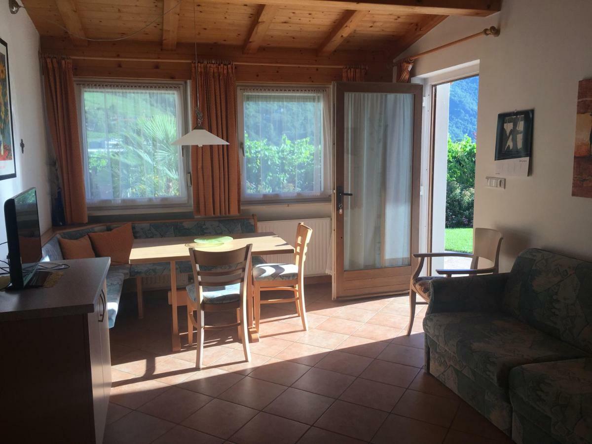 Weingut Zundlhof Villa Bolzano Exteriör bild